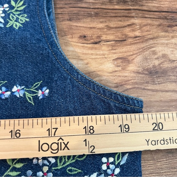 Liz Wear Denim Vest | Women’s Size Medium - Picture 4 of 6